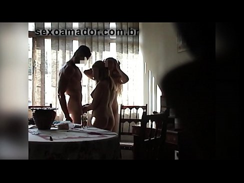 ❤️ Sex kamarádky pozvou obřího muže a trojku s ním ❌ Kvalitní porno u nás ️❤